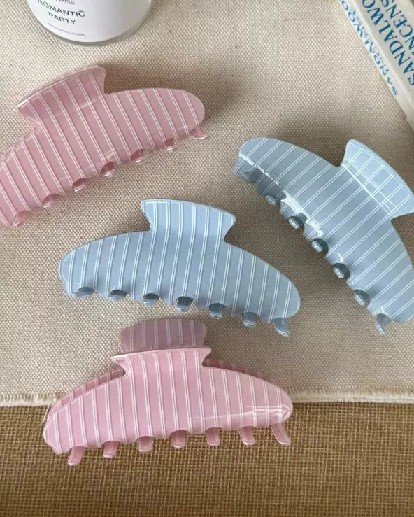 stripped hair claw clip
