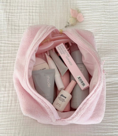 Powder room pouch