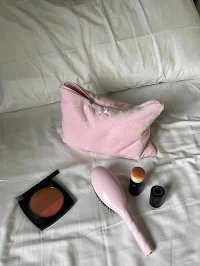 Powder room pouch
