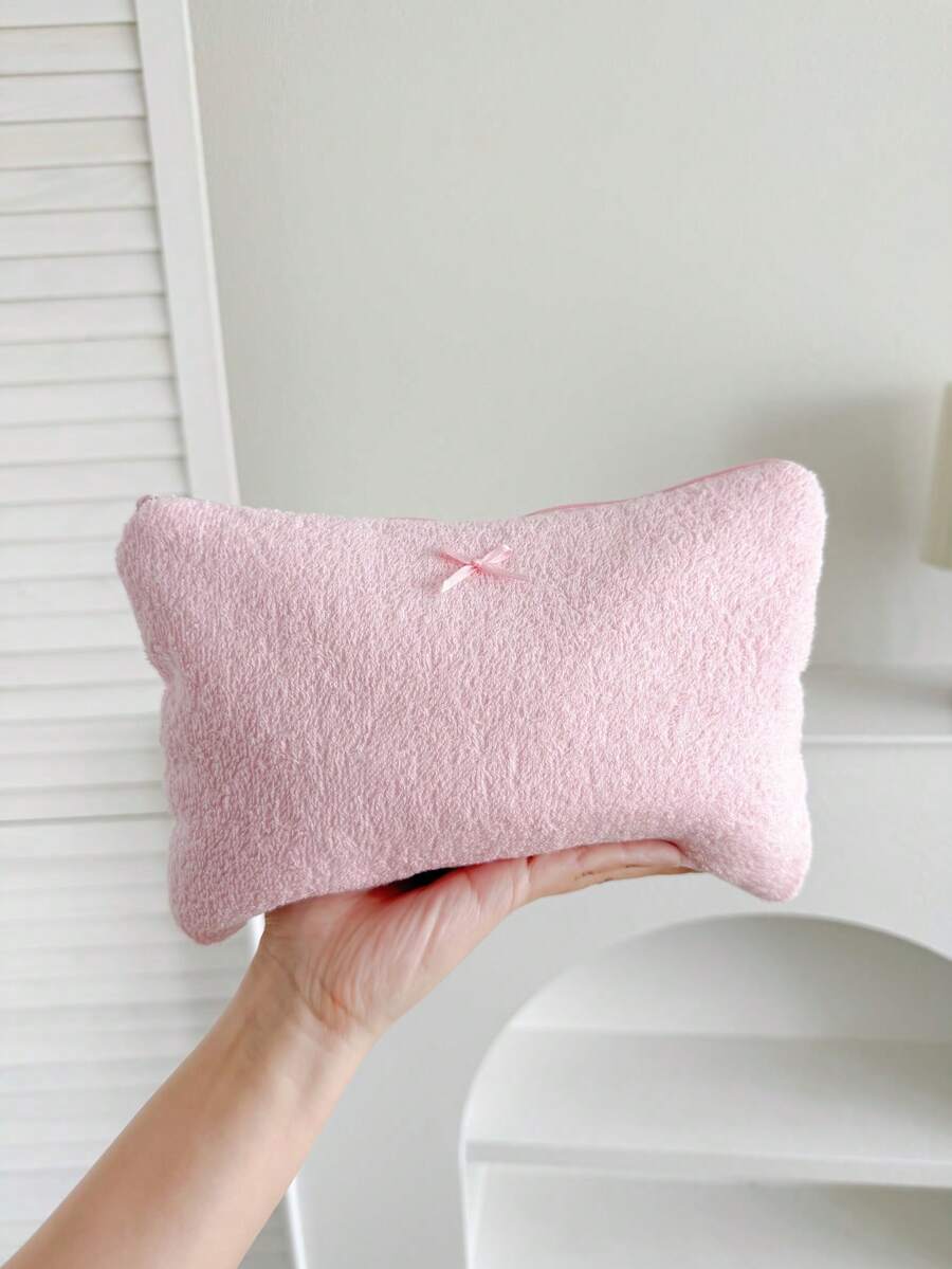 Powder room pouch