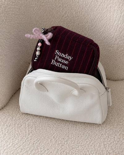 A Sunday Pause Botton Pouch
