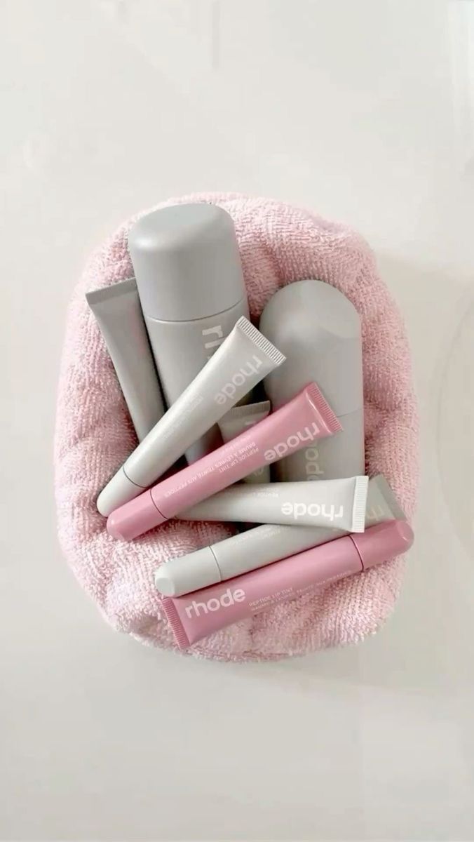 Powder room pouch
