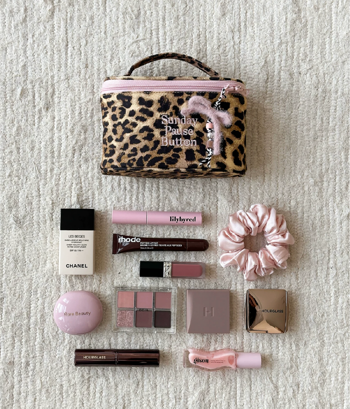 A Sunday Pause Botton Bag