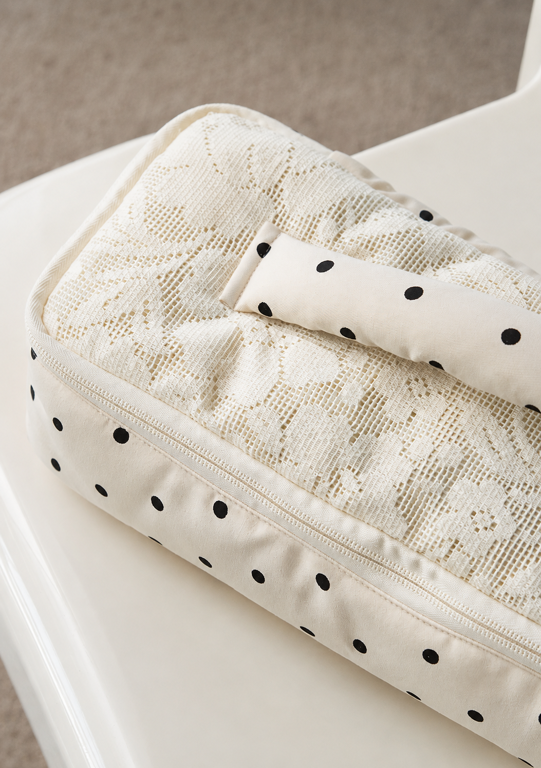 Dotty Bow Travel Pouch